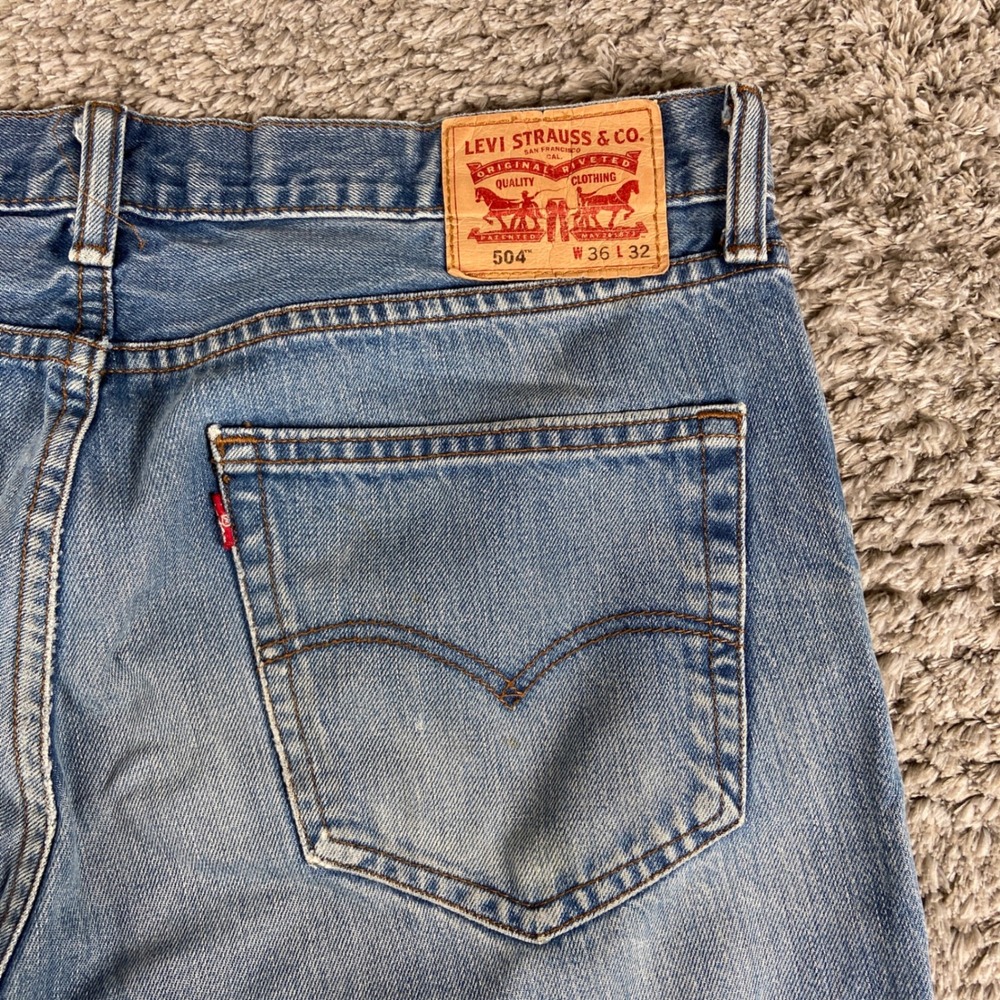 Levis 504 Jeans Men 36x32 Blue Denim Distressed Regular Straight Leg Cotton Pant
